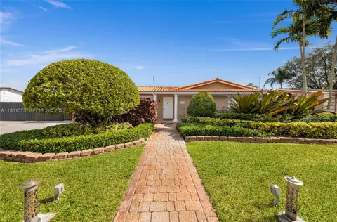 $875,000 | 10501 Southwest 126th Avenue, Miami, FL 33186