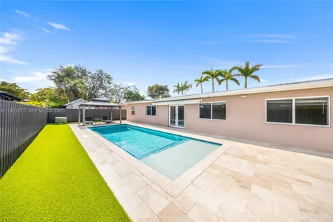 $875,000 | 10501 Southwest 126th Avenue, Miami, FL 33186