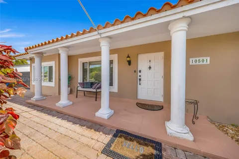 $875,000 | 10501 Southwest 126th Avenue, Miami, FL 33186