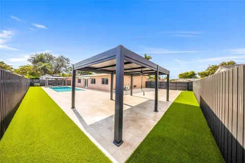 $875,000 | 10501 Southwest 126th Avenue, Miami, FL 33186