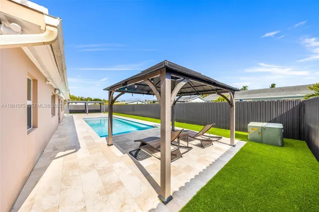 $875,000 | 10501 Southwest 126th Avenue, Miami, FL 33186