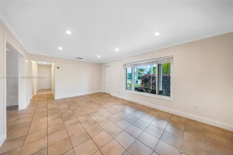 $875,000 | 10501 Southwest 126th Avenue, Miami, FL 33186