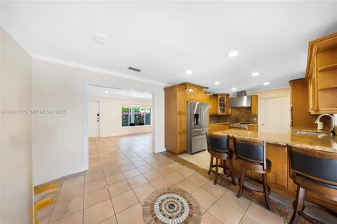 $875,000 | 10501 Southwest 126th Avenue, Miami, FL 33186