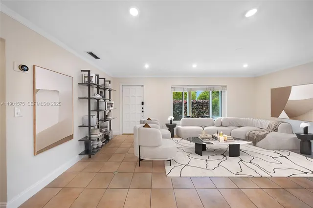 $875,000 | 10501 Southwest 126th Avenue, Miami, FL 33186