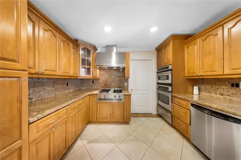 $875,000 | 10501 Southwest 126th Avenue, Miami, FL 33186