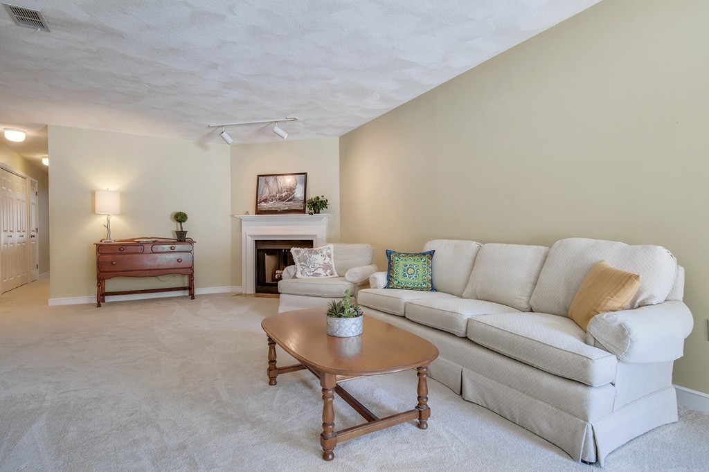 75 Page Road, Unit 6 Bedford, MA 01730 - Photo 3 of 17 Gallery Image 3