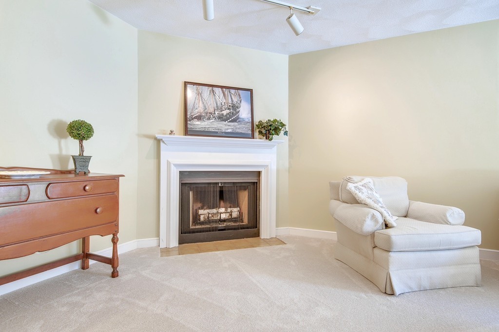 75 Page Road, Unit 6 Bedford, MA 01730 - Photo 4 of 17 Gallery Image 4