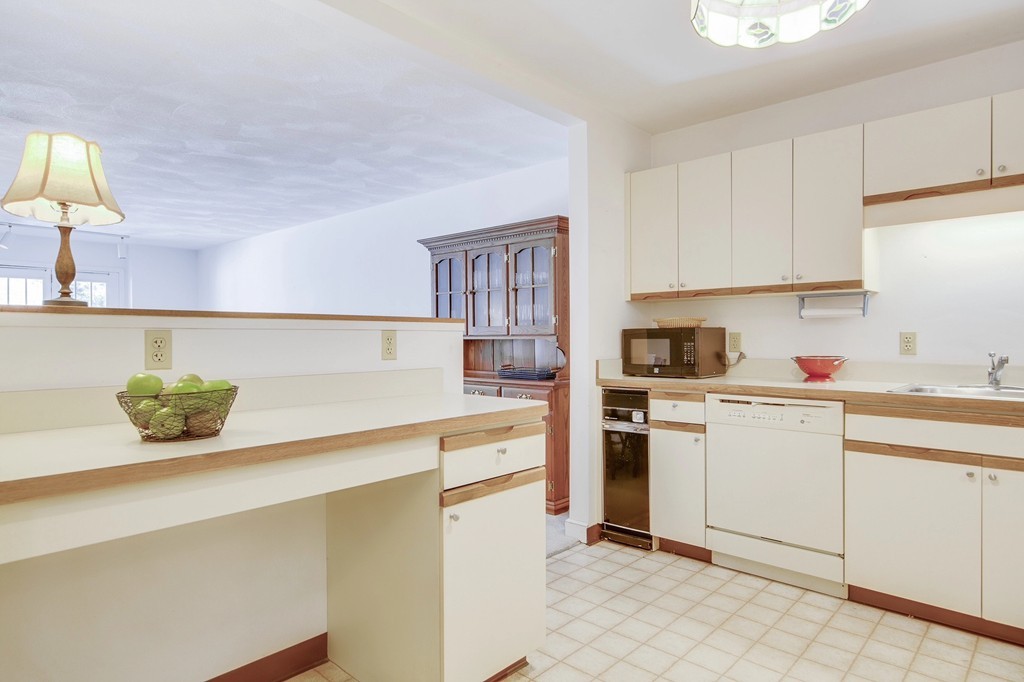 75 Page Road, Unit 6 Bedford, MA 01730 - Photo 6 of 17 Gallery Image 6