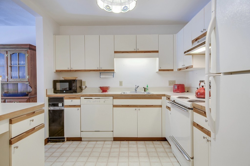 75 Page Road, Unit 6 Bedford, MA 01730 - Photo 7 of 17 Gallery Image 7