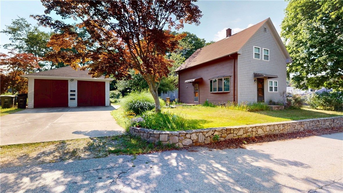 25 Phillip Street Coventry, RI 02816 - Photo 4 of 45
