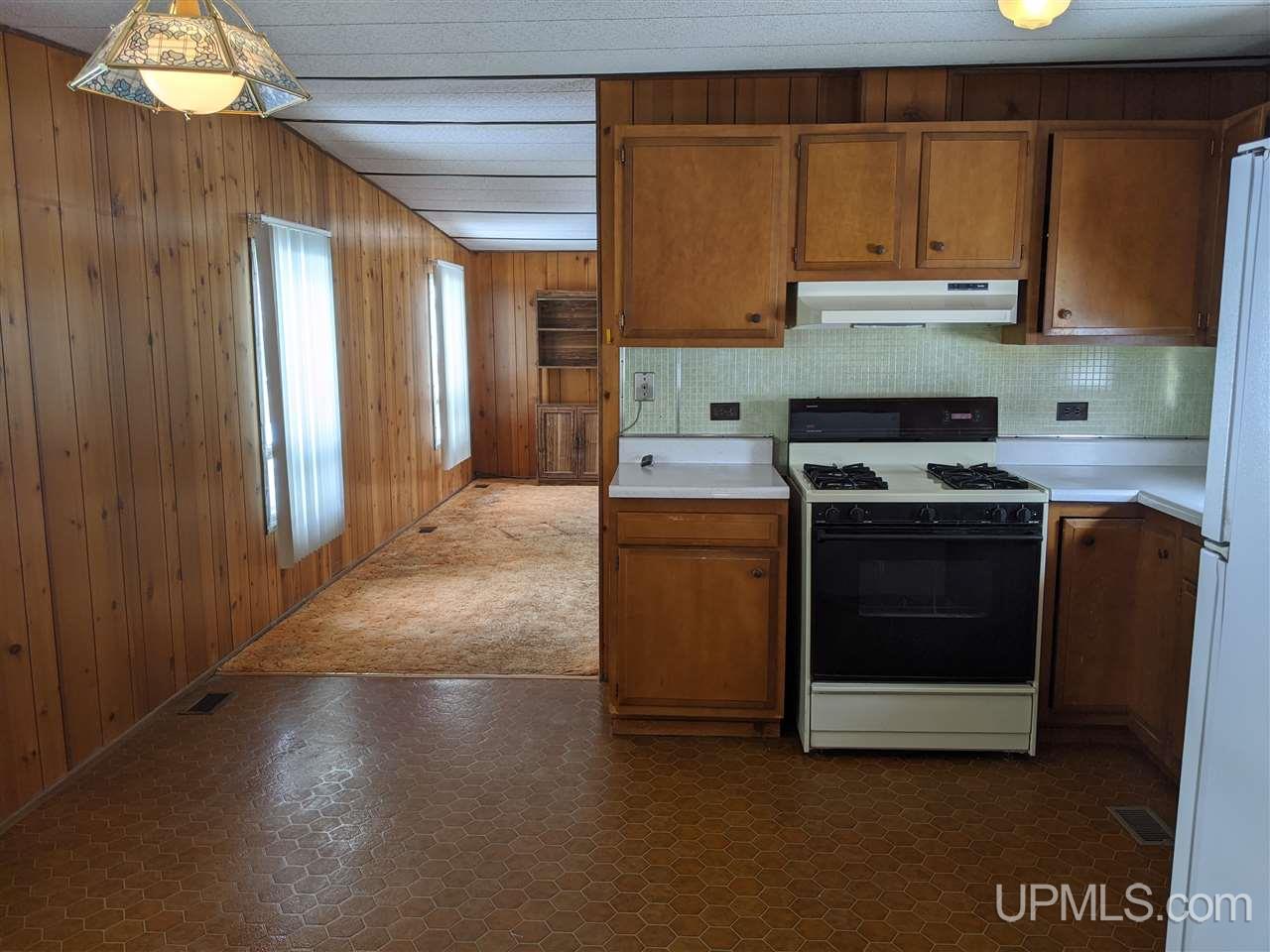 6975 M 5 Escanaba, MI 49829 - Photo 7 of 17