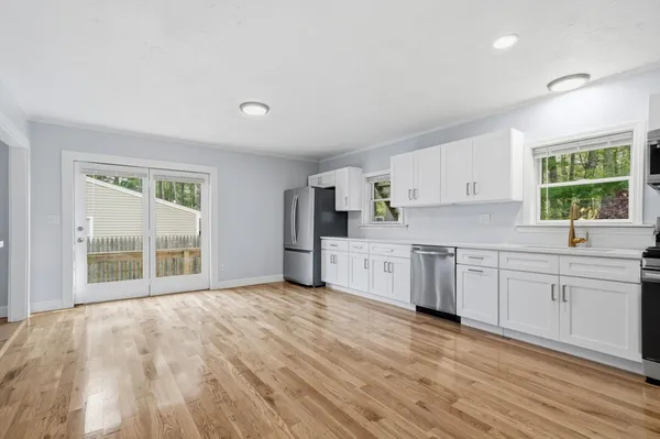 $3,500 | 8 Ash Street, Plymouth, MA 02360