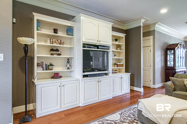 11554 Halcyon Loop Daphne, AL 36526 - Photo 6 of 35 Built-Ins