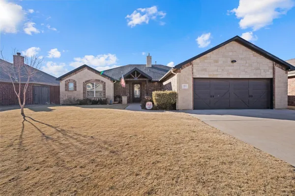 $479,950 | 813 Avenue T, Shallowater, TX 79363