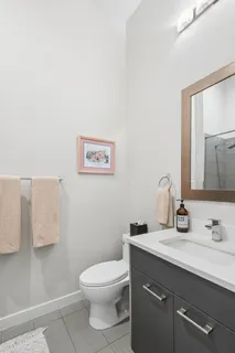 $700,000 | 1536 West Walton Street, Unit 3, Chicago, IL 60642