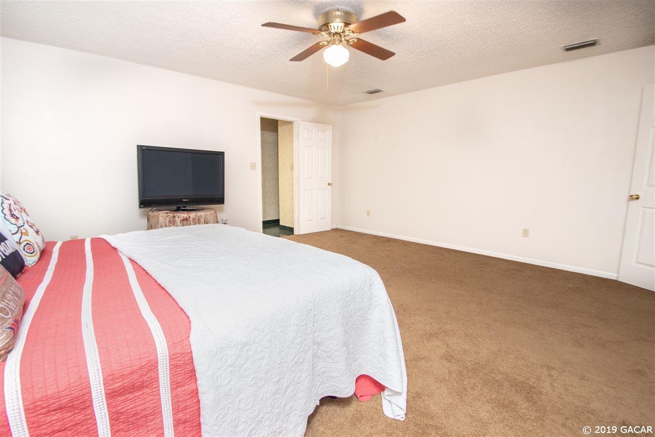 9564 Southwest 67th Avenue Hampton, FL 32044 - Photo 17 of 30 Gallery Image 17