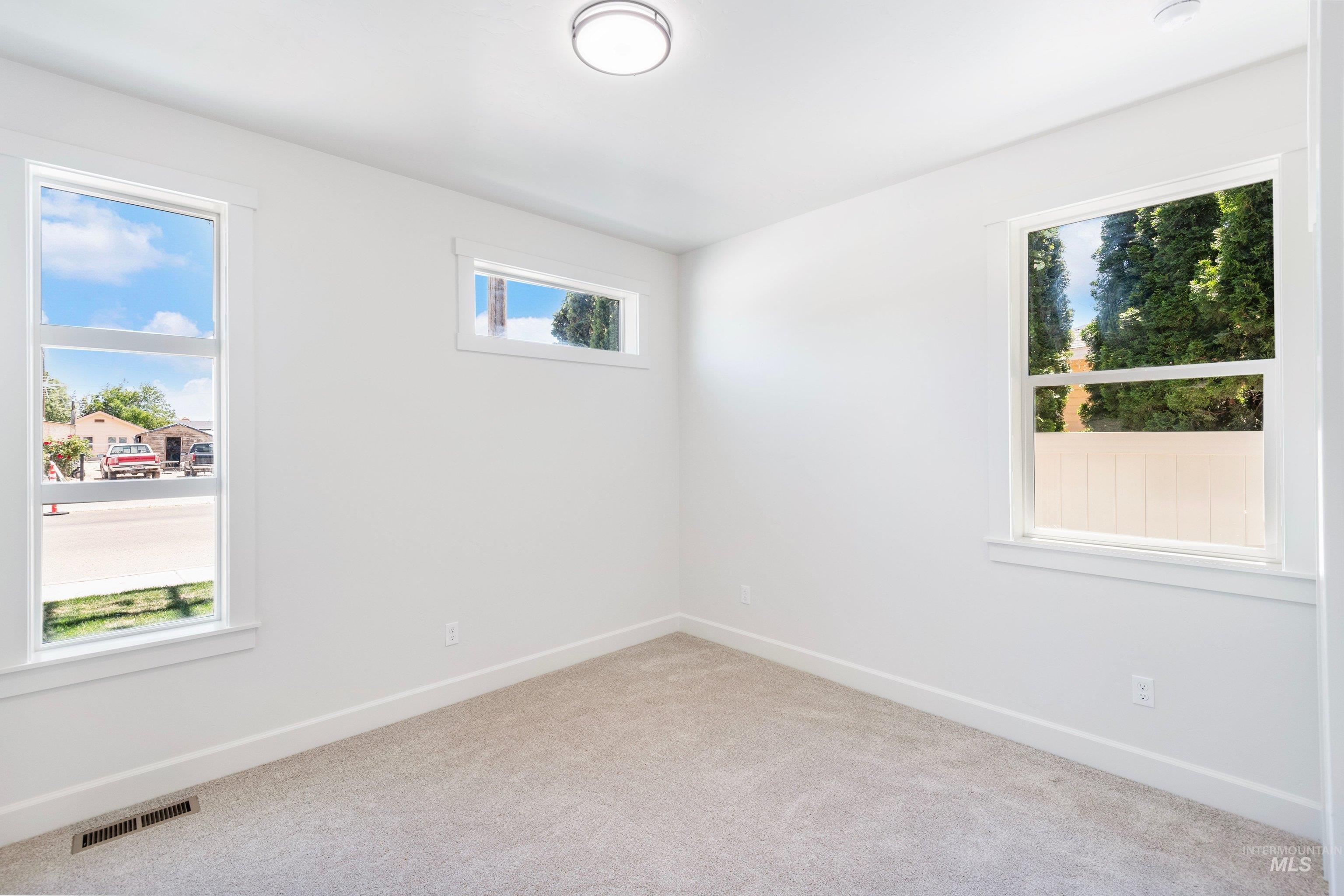 309 5th Street Wilder, ID 83676 - Photo 19 of 34