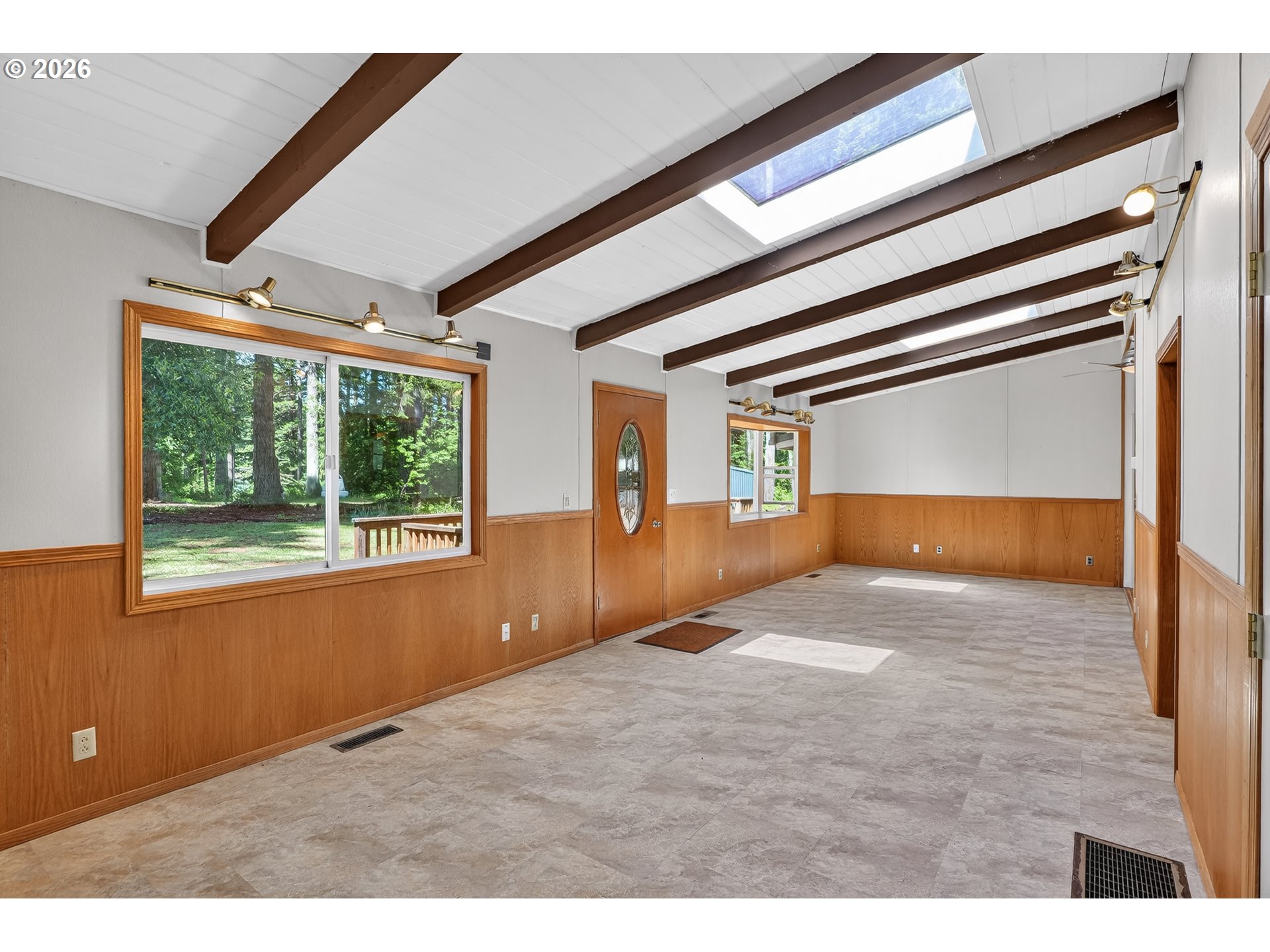 21540 South Upper Highland Road Beavercreek, OR 97004 - Photo 4 of 28 Gallery Image 4