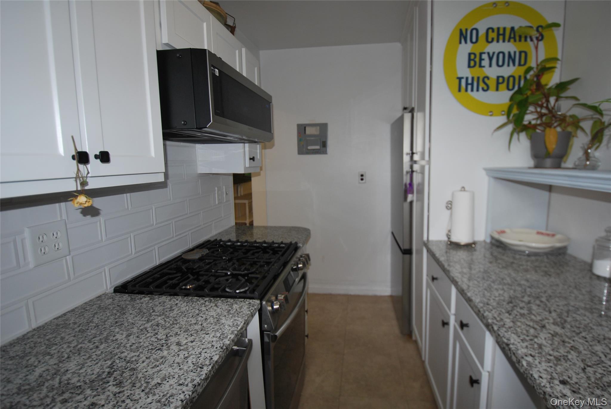 4 Stokes Road, Unit 2C Yonkers, NY 10710 - Photo 10 of 20