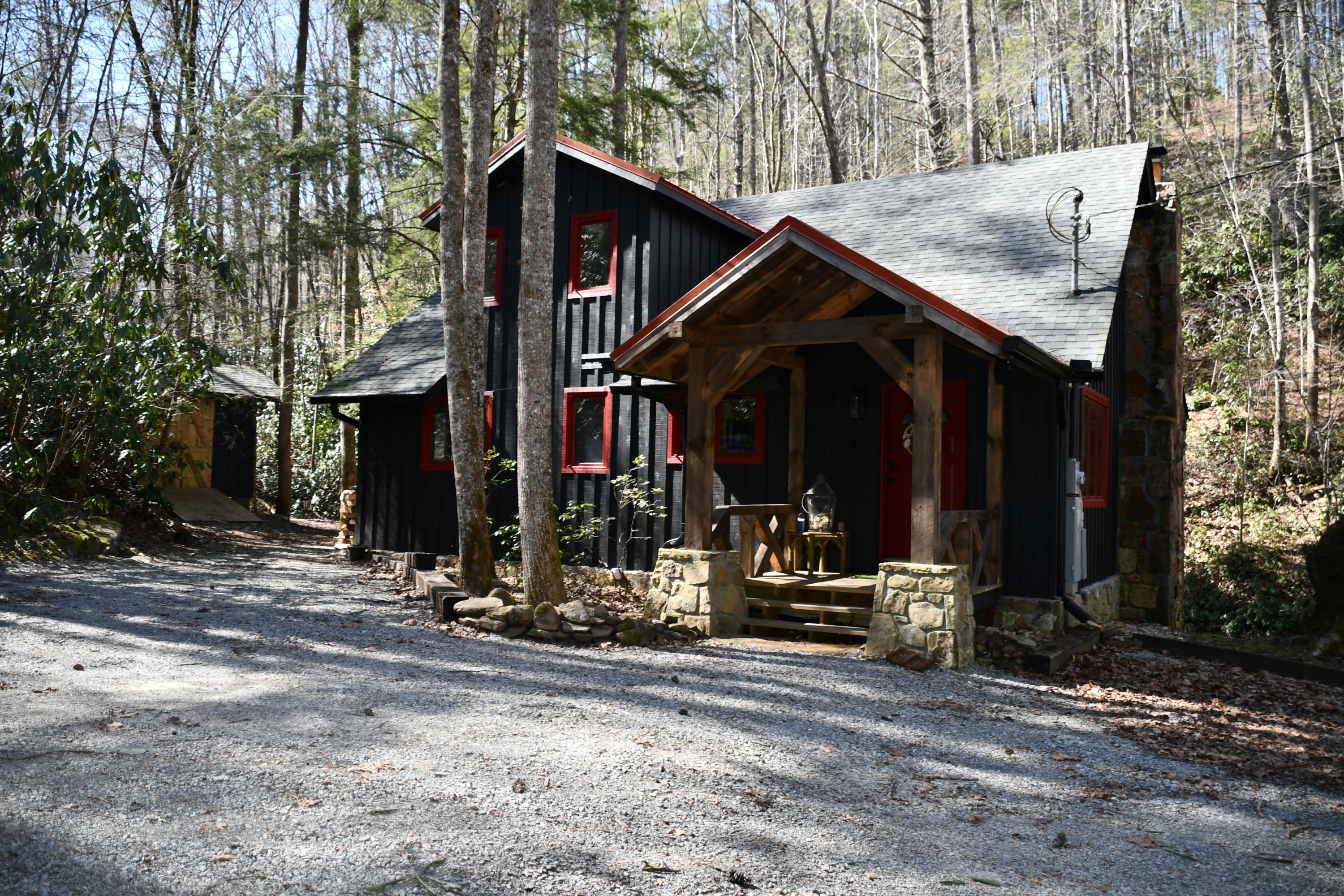 2006 Chilhowee Loop Walland, TN 37886 - Photo 2 of 25 Front