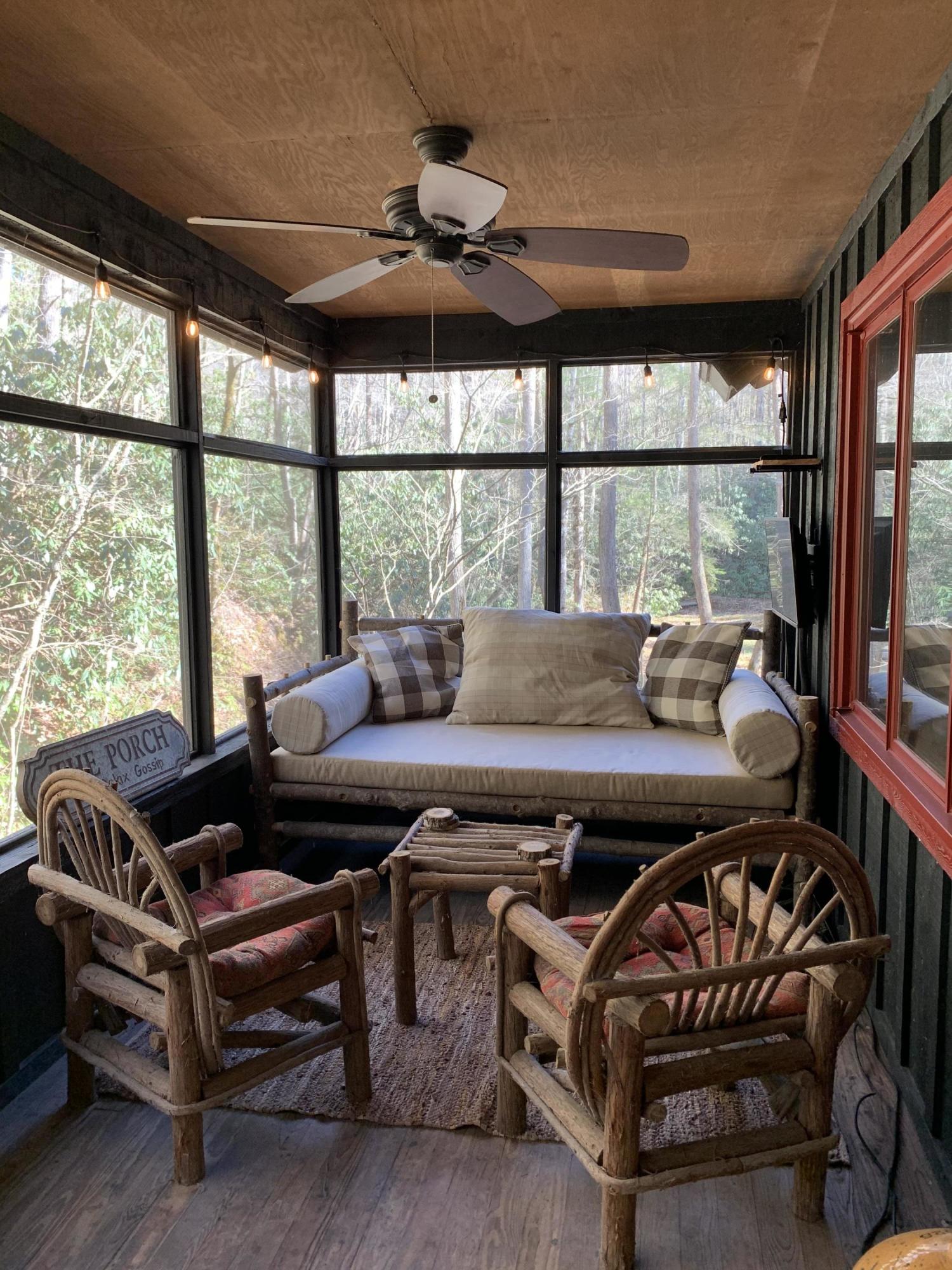 2006 Chilhowee Loop Walland, TN 37886 - Photo 14 of 25 Screened Porch
