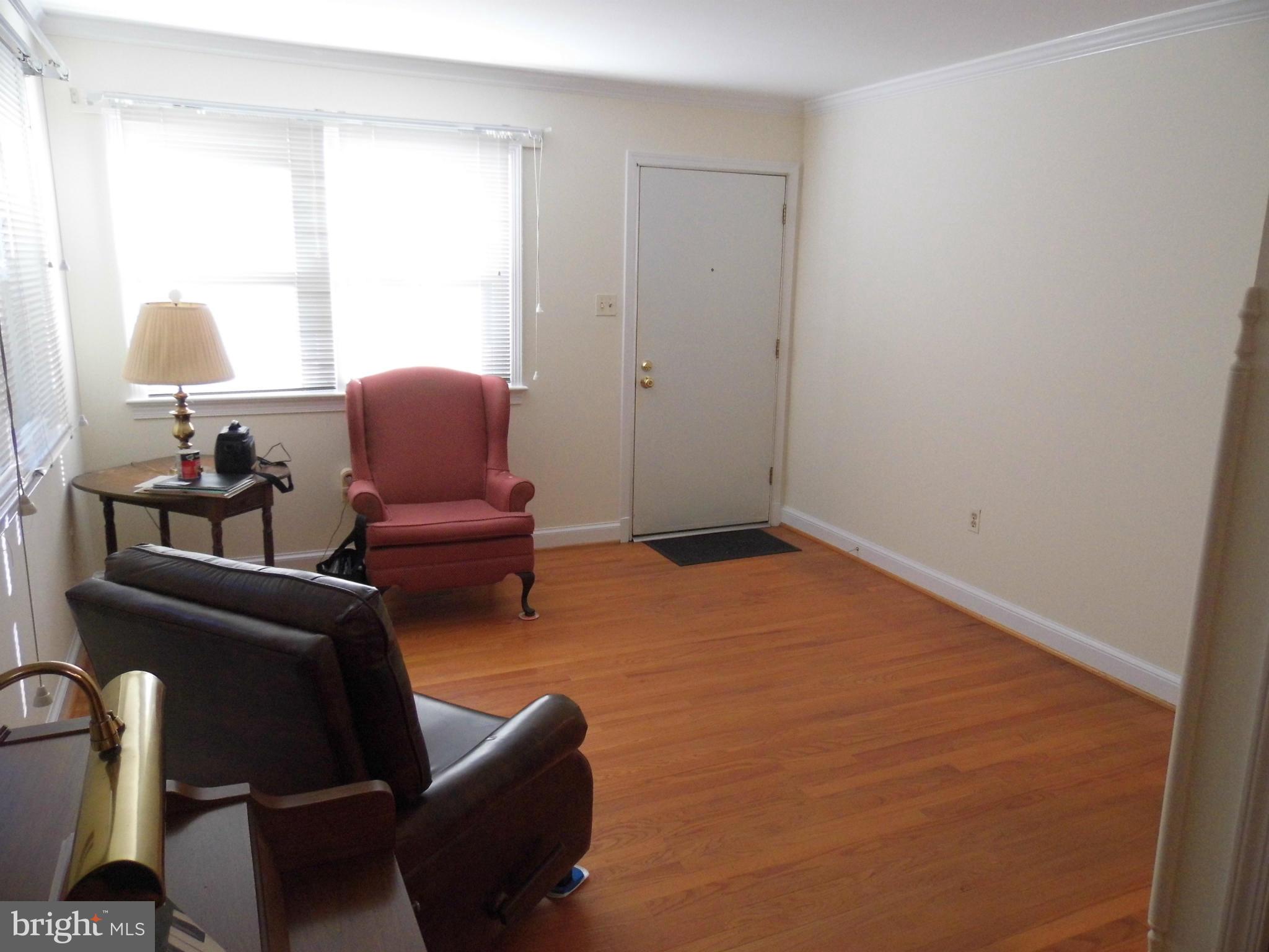 3315 Fayette Road Kensington, MD 20895 - Photo 11 of 22 Living Room