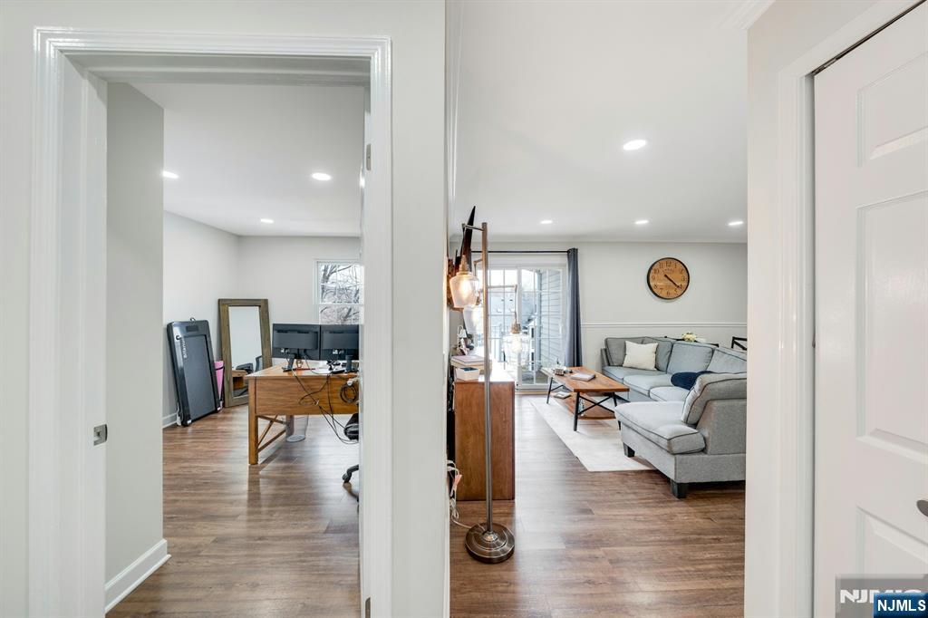 994 Boxwood Court Mahwah, NJ 07430 - Photo 11 of 27