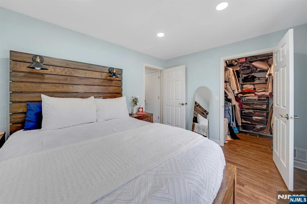 994 Boxwood Court Mahwah, NJ 07430 - Photo 15 of 27