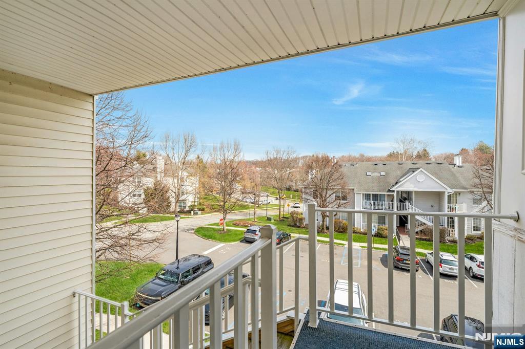 994 Boxwood Court Mahwah, NJ 07430 - Photo 22 of 27