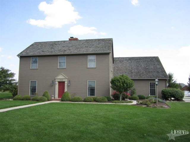 204 Hunters Ridge Auburn, IN 46706 - Photo 1 of 16 Gallery Image 1