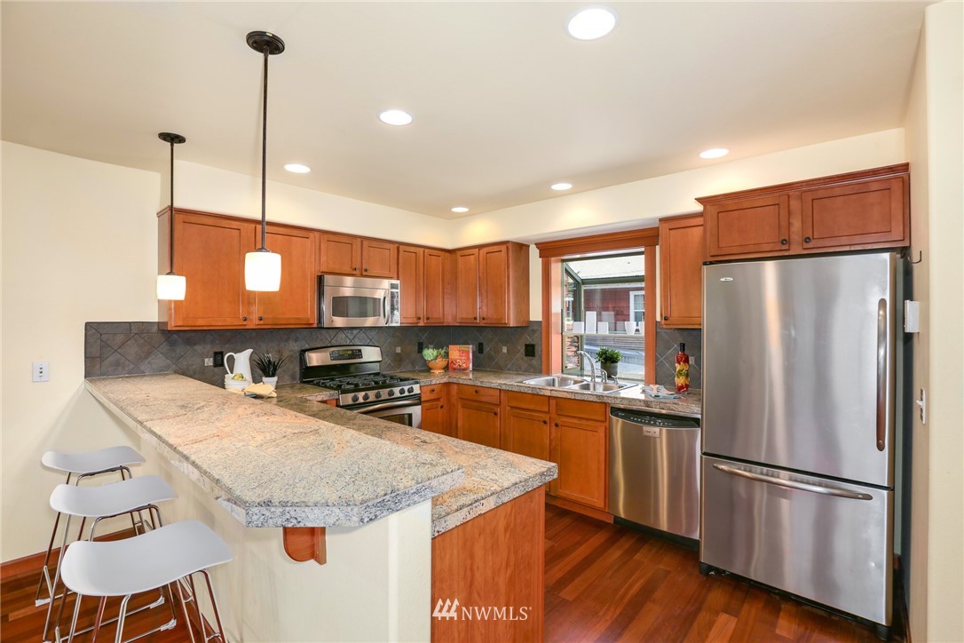 508 North 44th Street Seattle, WA 98103 - Photo 3 of 22 Gallery Image 3