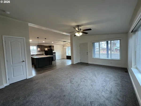 $289,000 | 917 South Hall Street, Prairie City, OR 97869