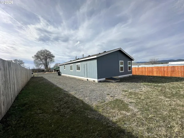 $289,000 | 917 South Hall Street, Prairie City, OR 97869