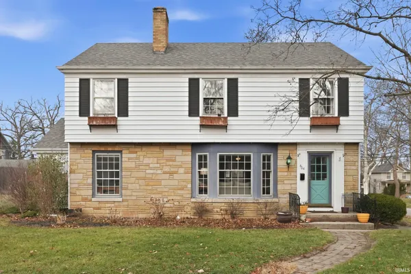 $291,000 | 404 West Oakdale Drive, Fort Wayne, IN 46807