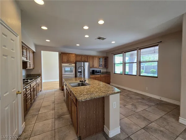 $3,300 | 8159 Owl Clan Court, Las Vegas, NV 89131
