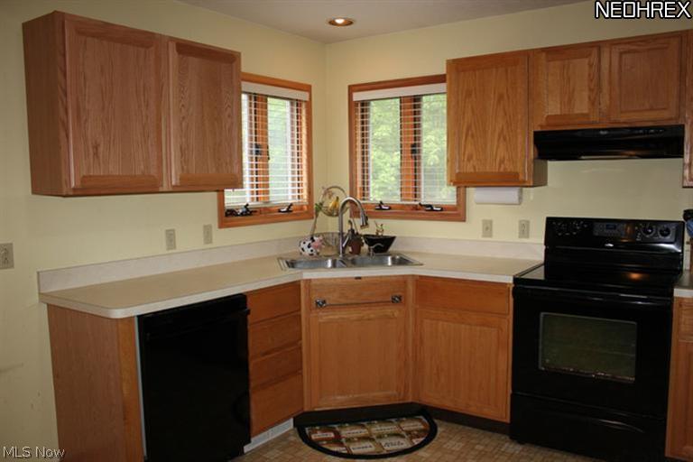 11225 Elk Run Road Chardon, OH 44024 - Photo 5 of 12 Gallery Image 5