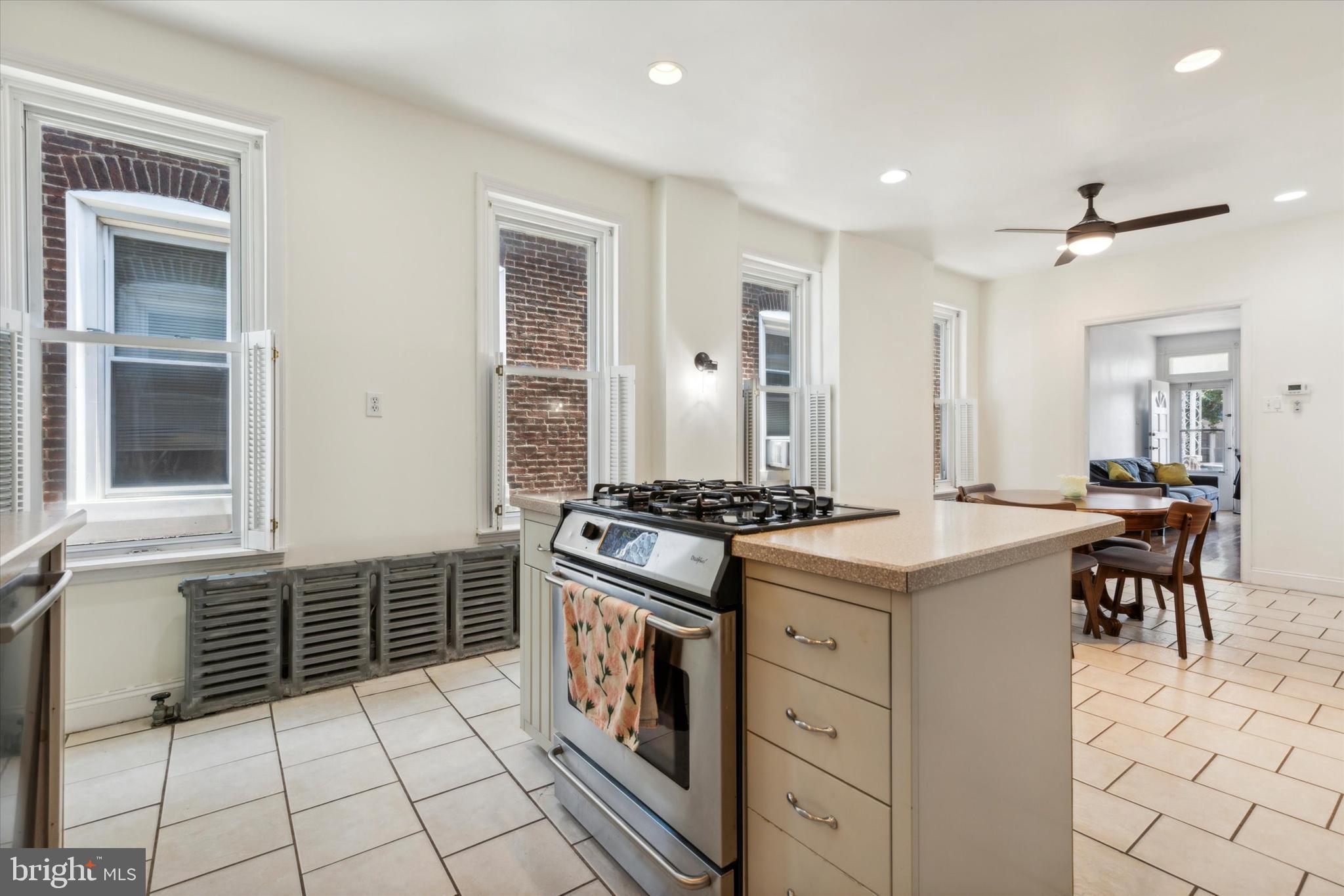 460 Martin Street Philadelphia, PA 19128 - Photo 7 of 15