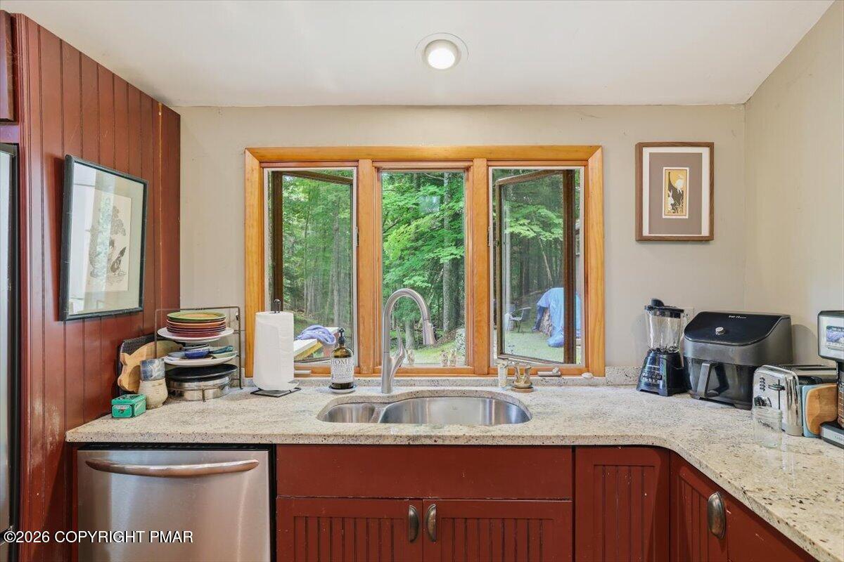 178 Westcolang Road Lackawaxen, PA 18435 - Photo 14 of 67 Kitchen