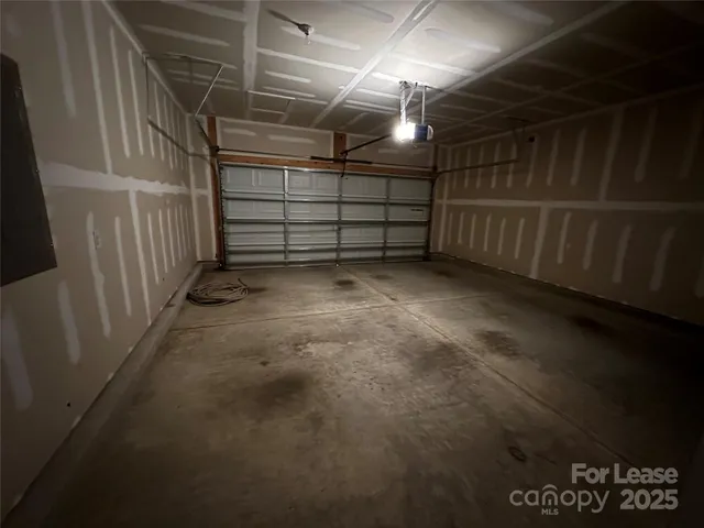 $2,350 | 141 Four Seasons Way, Mooresville, NC 28117