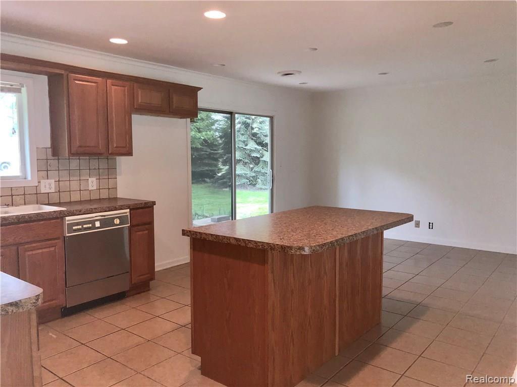 25658 21 Mile Road Chesterfield, MI 48051 - Photo 6 of 18