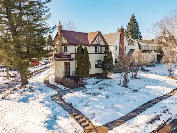 $318,900 | 15 Snelling Avenue, Duluth, MN 55812
