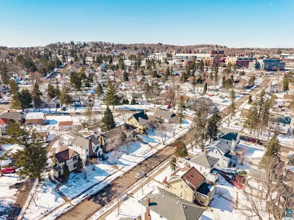 $318,900 | 15 Snelling Avenue, Duluth, MN 55812