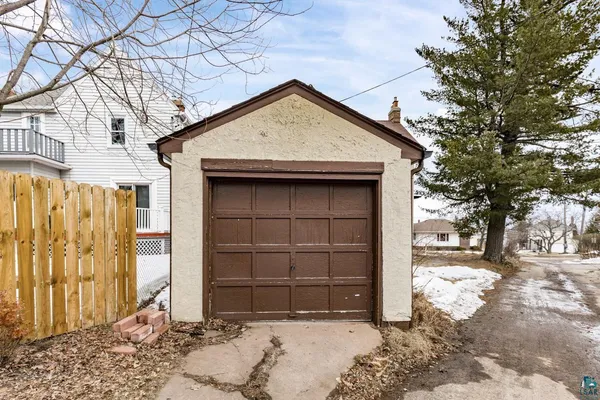 $318,900 | 15 Snelling Avenue, Duluth, MN 55812