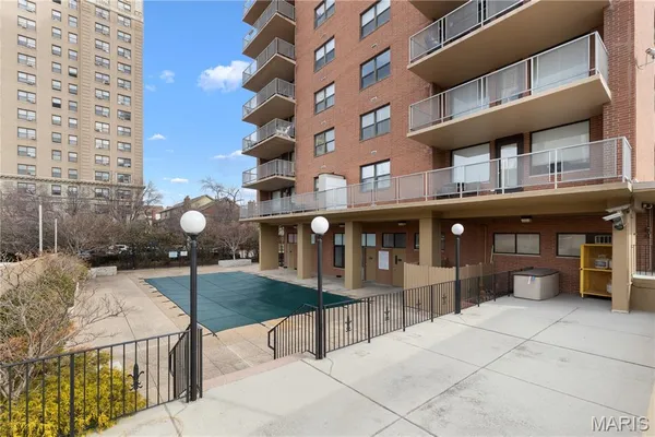 $167,500 | 4466 West Pine Boulevard, Unit 6G, St. Louis, MO 63108