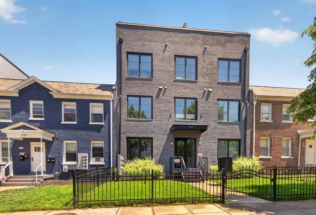 217 20th Street Northeast, Unit 2 Washington, DC 20002 - Photo 16 of 17 Charming Modern urban residence w/iron fence