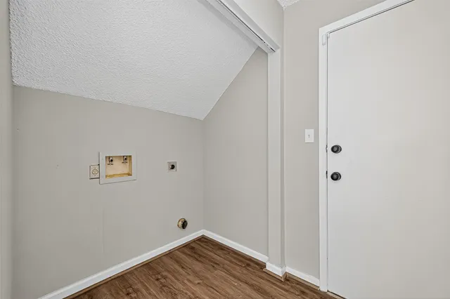 $2,100 | 12623 South Dairy Ashford Road, Houston, TX 77099