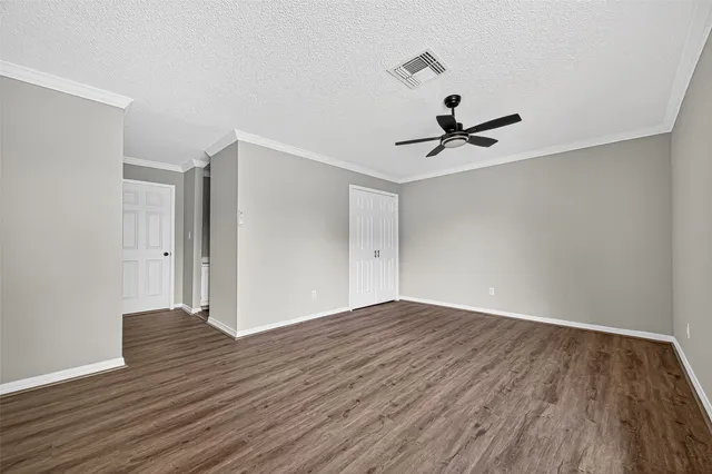 $2,100 | 12623 South Dairy Ashford Road, Houston, TX 77099