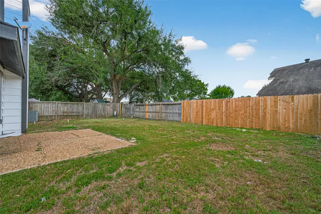 $2,100 | 12623 South Dairy Ashford Road, Houston, TX 77099