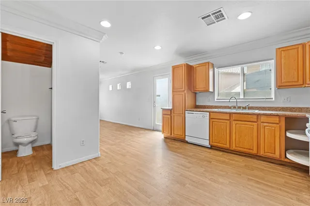 $1,490 | 4736 Arroyo Seco Drive, Las Vegas, NV 89115