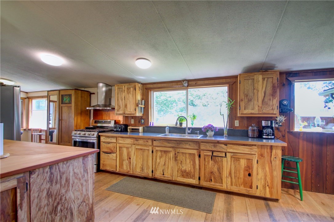 7972 Pipeline Road Sedro-Woolley, WA 98284 - Photo 15 of 38 Gallery Image 15